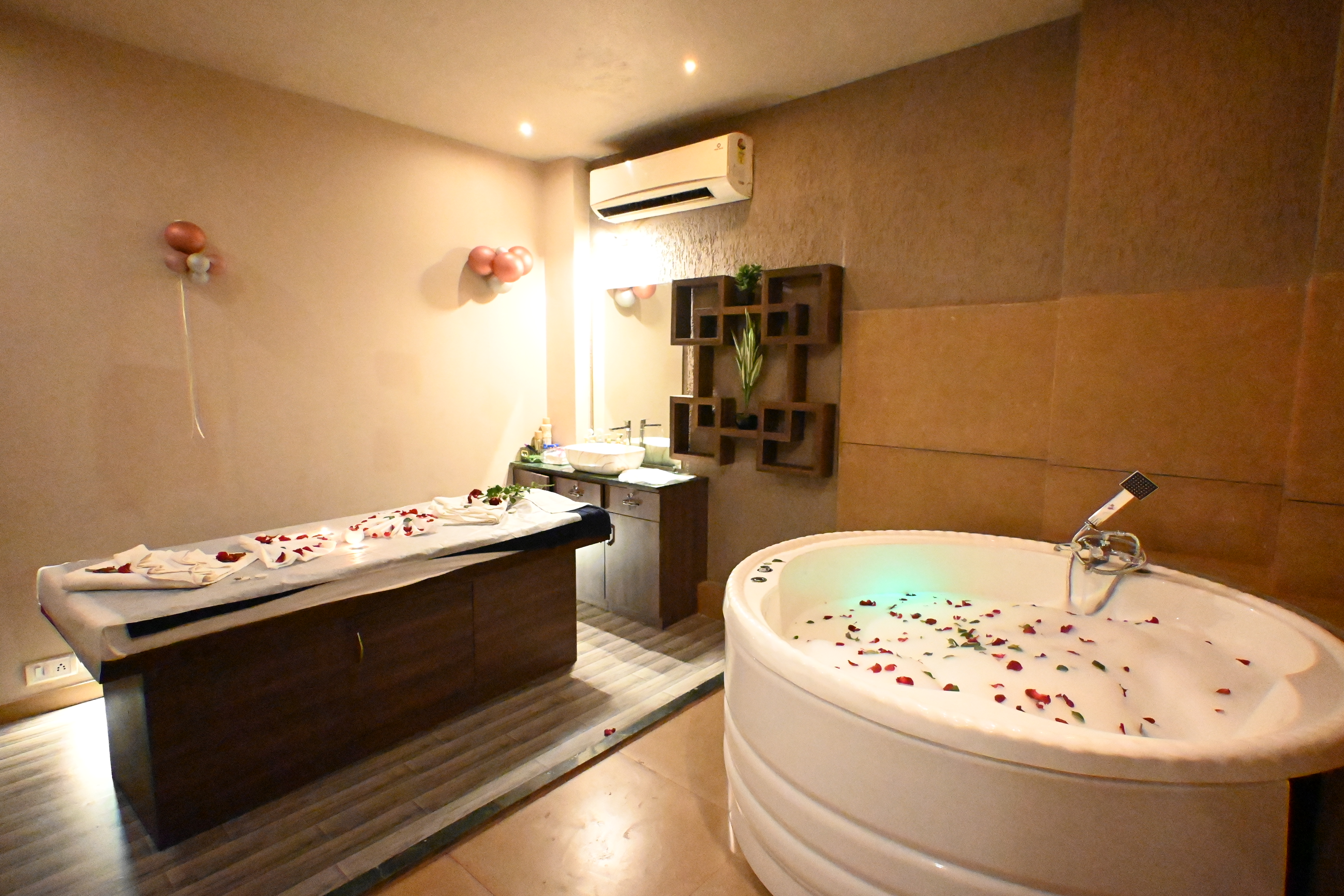 Premium Spa - Spa at Regal Spa